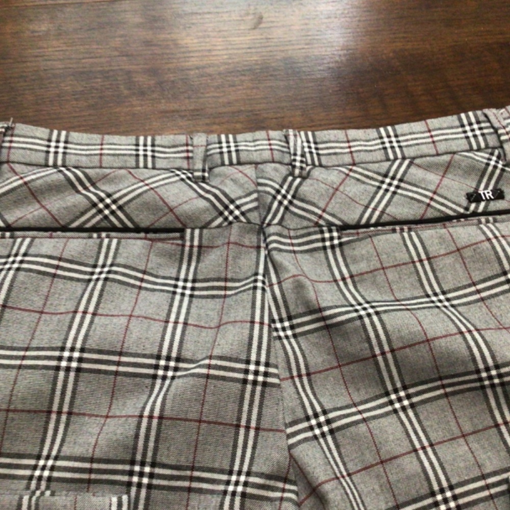 T R premium men’s slacks size 36/32. Great looking slacks, excellent shape. - Picture 9 of 10